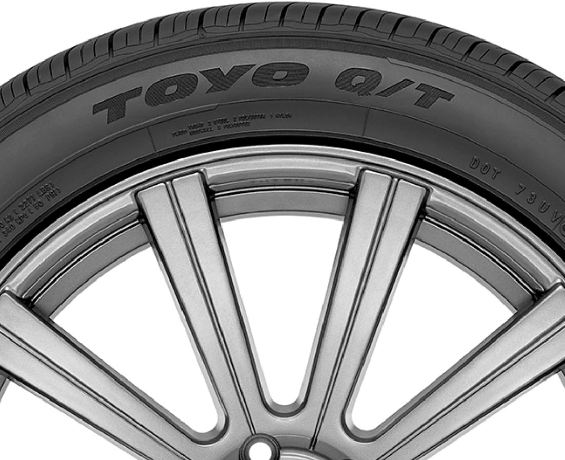 Toyo OPEN COUNTRY Q/T All-Terrain Radial Tire 255/55-20 110V 