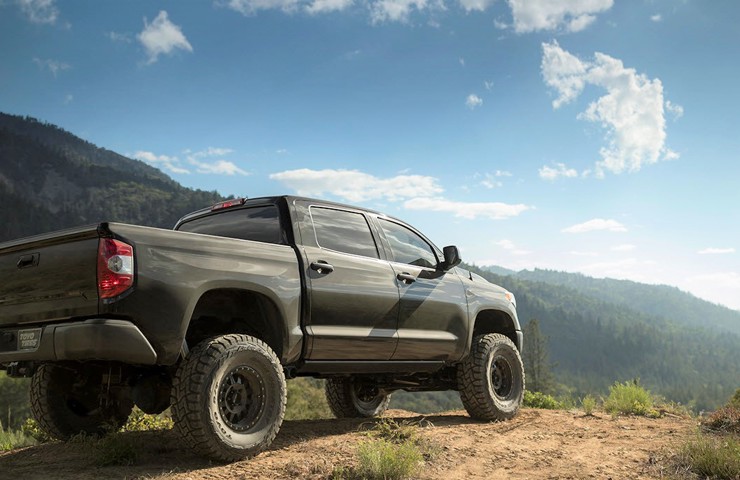 The On Road And Off Road Truck Suv And Cuv Tire Open Country R T Toyo Tires