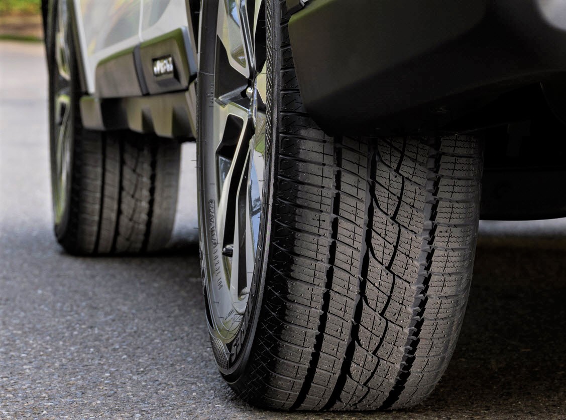 Premium, dependable, and long-lasting tires for trucks, cars, SUV/CUV.